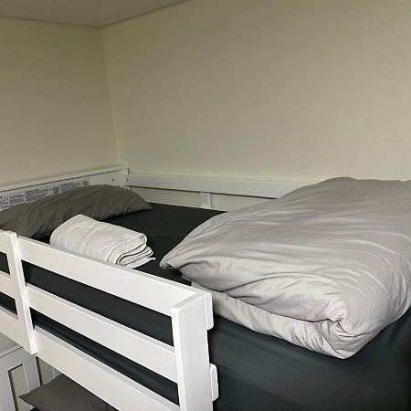Single Size Top Bunk Bed - Mixed Shared Room Miami Springs Exterior foto