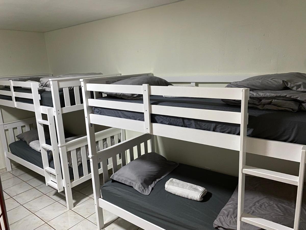 Single Size Top Bunk Bed - Mixed Shared Room Miami Springs Exterior foto